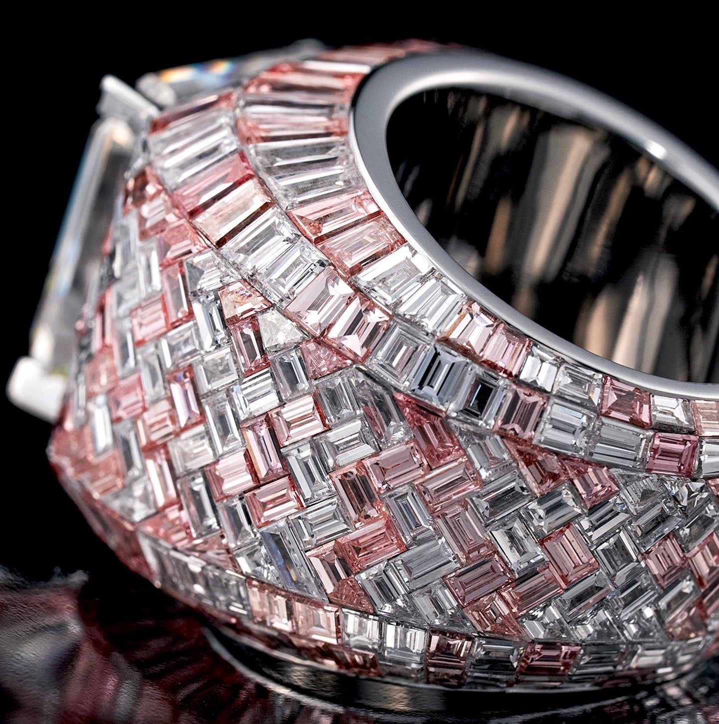 Invisible-Set Baguette Diamond Ring – Full Baguette Mosaic Luxury Design